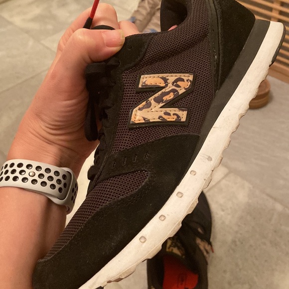 Super cute New Balance kicks - Picture 4 of 4